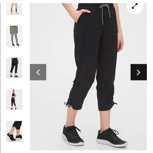 Gap Hike Ruched Capris